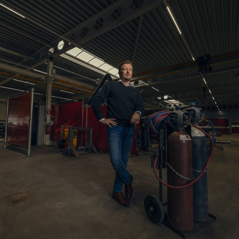 Directeur in loods